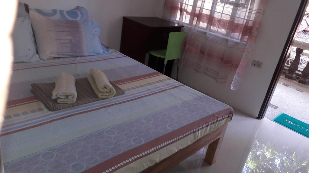 Charm Guest House Puerto Princesa Exterior photo