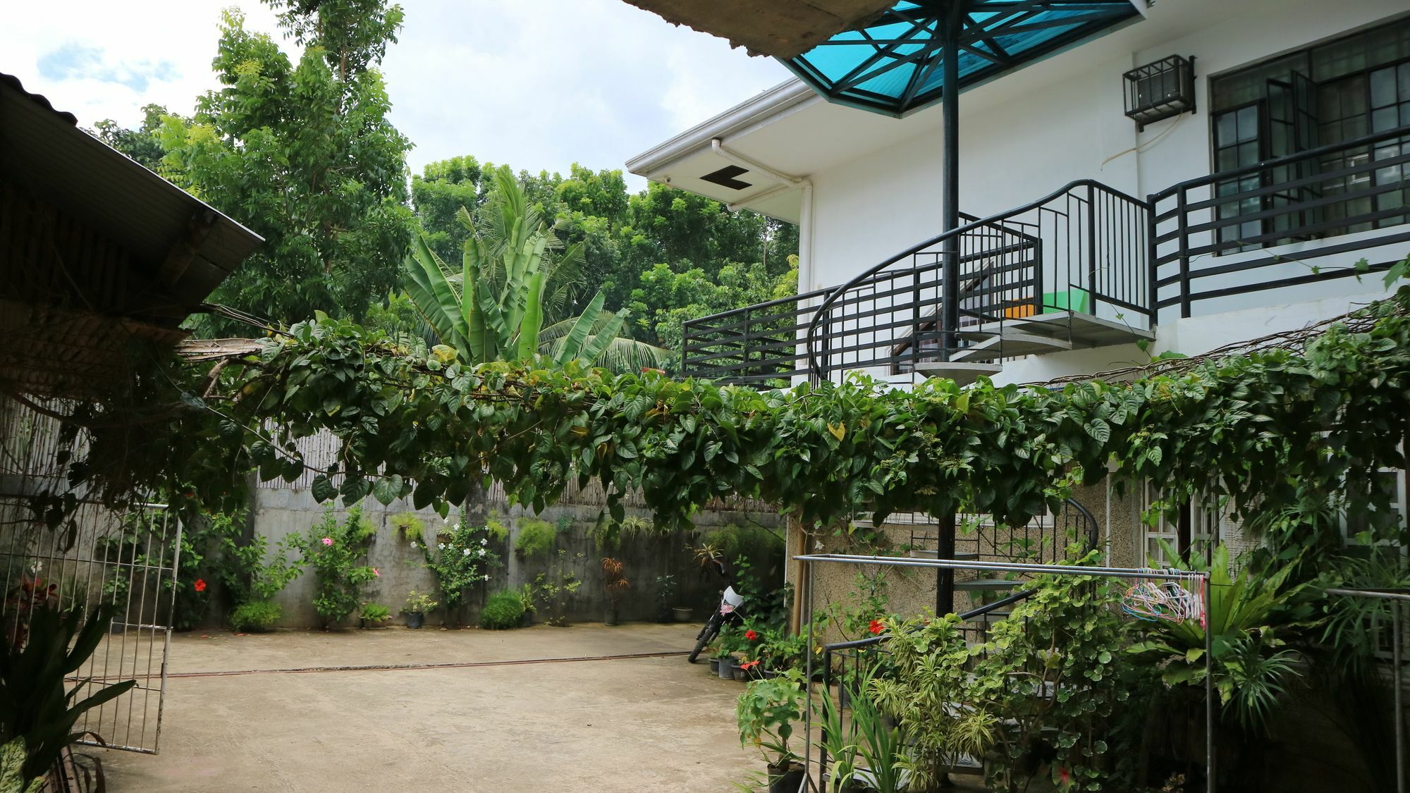 Charm Guest House Puerto Princesa Exterior photo