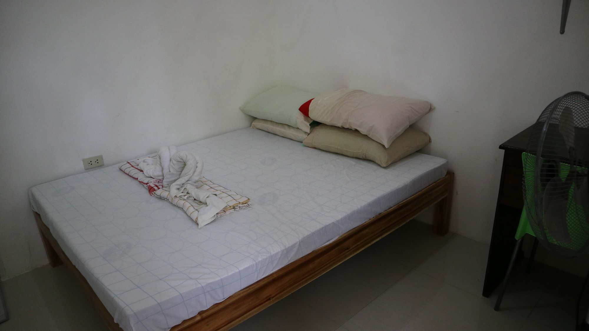 Charm Guest House Puerto Princesa Exterior photo